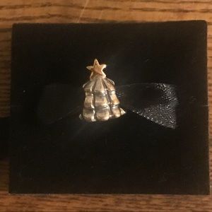 Pandora Christmas tree charm